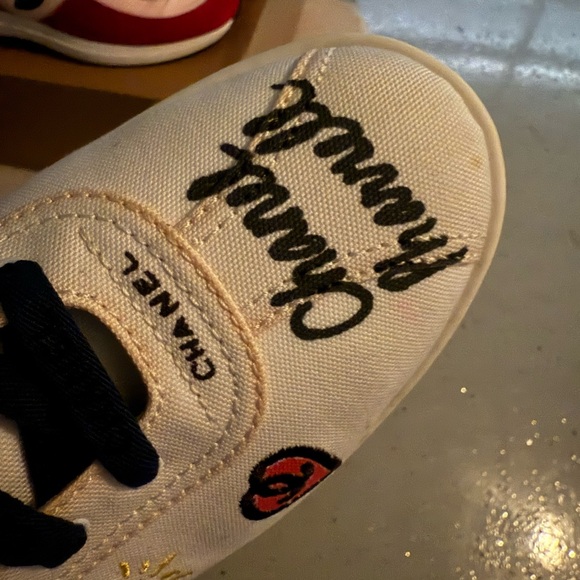 Worn once ! Chanel x Pharrell sneakers capsule collection ❤️ Rare find - Picture 3 of 14